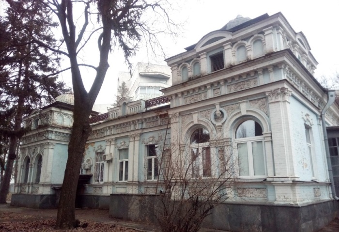Дача в парке на Лукьяновке, в которой жил Никита Хрущев с семьей (Киев).