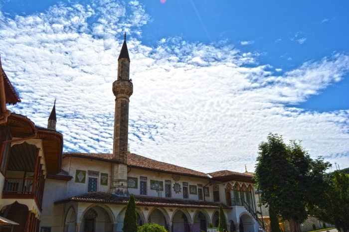 Большая мечеть Ханского дворца была возведена в период правления хана Сахиба I Гирея в 1532 году (Бахчисарай, Крым). | Фото: portal-kultura.ru.