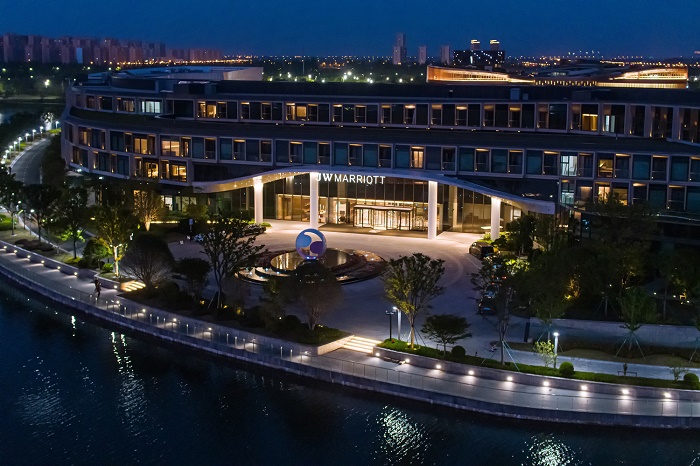Новый гостиничный комплекс должен стать центром развивающегося искусства, развлечений и туризма в приморском районе Шанхая (JW Marriott Hotel Shanghai, Китай). | Фото: hospitalitydesign.com.