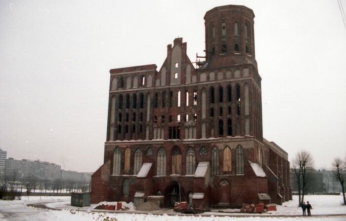 Во время Второй мировой войны Кафедральный собор был разрушен, а восстановление началось лишь в конце 1970-х годов (Калининград). | Фото: visit-kaliningrad.ru.