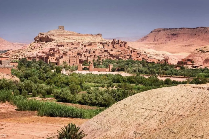 Укрепленный город Айт-Бен-Хадду – яркий пример глинобитной архитектуры Марокко. | Фото: visitdraatafilalet-com.