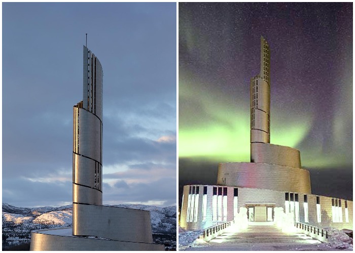 Красота дизайна приходского храма эффектно подчеркивается Северным сиянием (Northern Lights Cathedral, Алта).