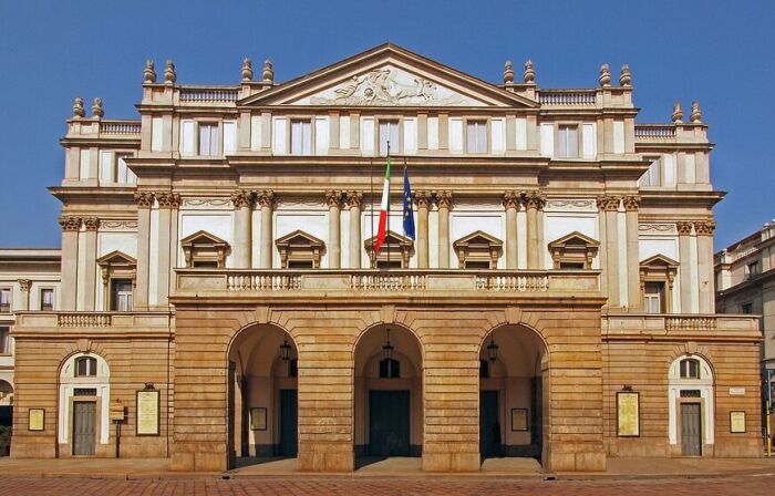 Театр La Scala – архитектурная гордость и оперная жемчужина Италии (Милан). | Фото: euustours.com. 