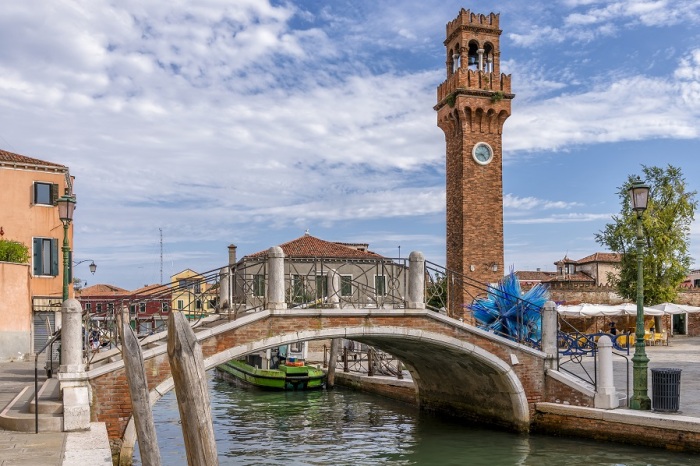 Маленький, тихий, утопающий в зелени остров Торчелло является одним из лучших мест Венецианской лагуны для уединения и отдыха (Италия). | Фото: venice-guide.info.