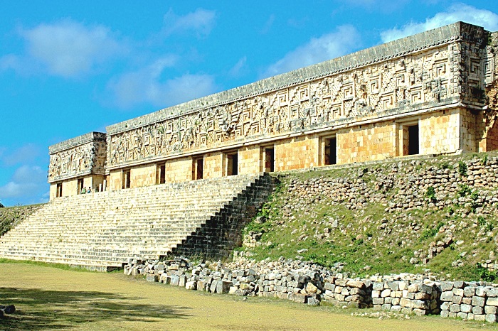 Дворец губернатора Ушмаля – один из ярких примеров архитектурного стиля пуук (Мексика).