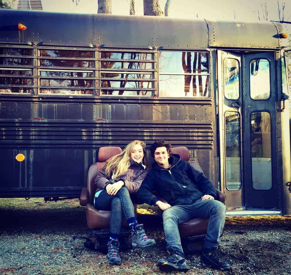 Автобус для перевозки заключенных сразу после покупки. Автобус для перевозки заключенных сразу после покупки.