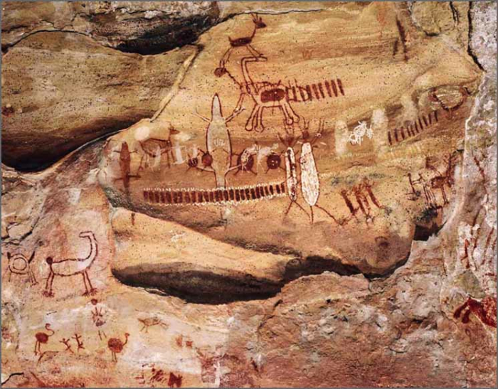 Наскальная живопись пещеры Серра-да-Капивары, которой по меньшей мере 9 тыс. лет (Бразилия). | Фото: hasta-pronto.info.