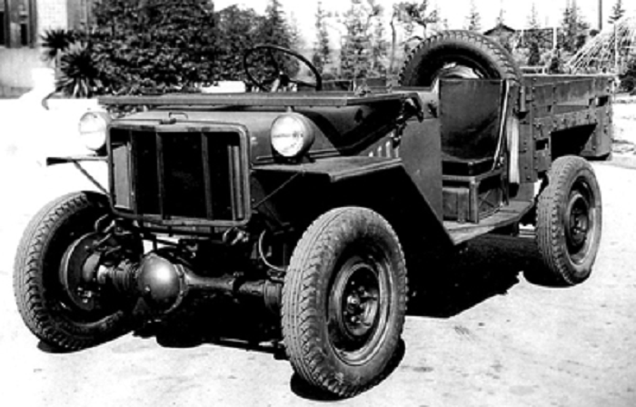 В 1944 г. было выпущено 6 экспериментальных полноприводных пикапов Toyota-AK10. | Фото: voenteh.com.
