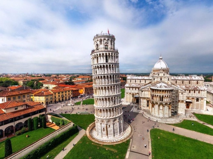 Пизанская башня – один из самых узнаваемых символов Италии. | Фото: discovertuscany.com.