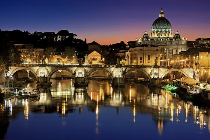 Мост Мильвио - один из старейших мостов в Риме, отыгравший немаловажную роль в судьбе Римской империи, христианской религии, истории (Италия). | Фото: rome-roma.net.