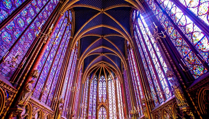 Святая капелла Сент-Шапель – один из самых изысканных памятников средневековой архитектуры (Франция). | Фото: foto-interiors.com.