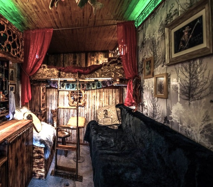 Зона гостиной. | Фото: nypost.com. Зона гостиной. | Фото: nypost.com.