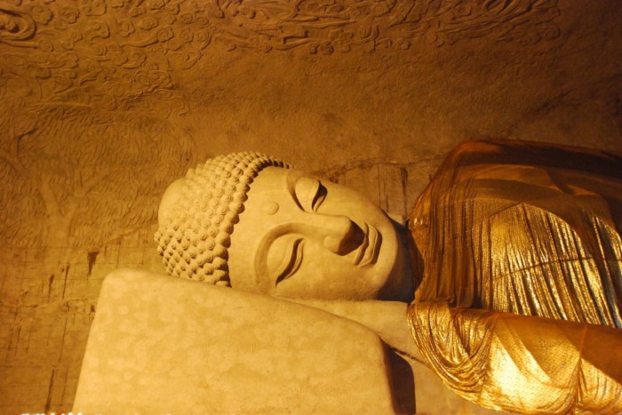 Лежачая статуя Будды, длина которой достигает 15 метров (Парк тысячи Будд, Китай). | Фото: guanmiao.tainan.gov.tw.