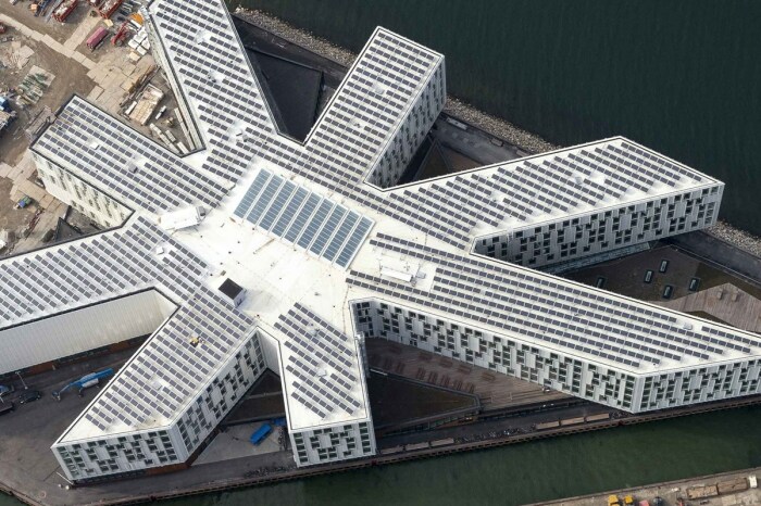 Здание, стилизованное под восьмиконечную звезду, является главной офисной структурой «Города ООН» (Кампус 1, Копенгаген). | Фото: world-architects.com.