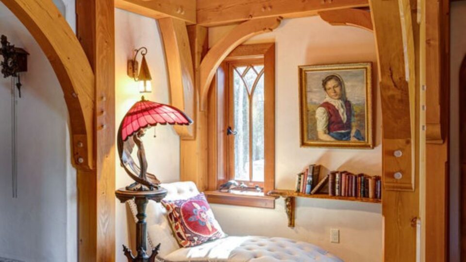 Уединенный уголок для чтения. | Фото: itsmynest.com.