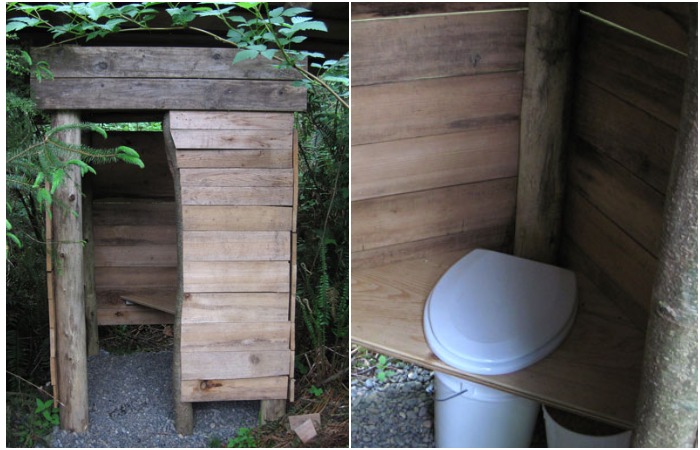 Возле лесного домика владелец построил простой уличный туалет (Japanese Forest House, Орегона).