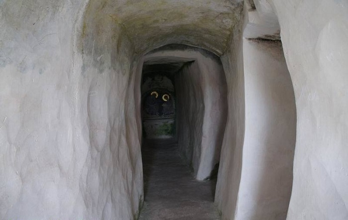 The most unique chalk Cave of Repentance (Kostomarovo, Russia).