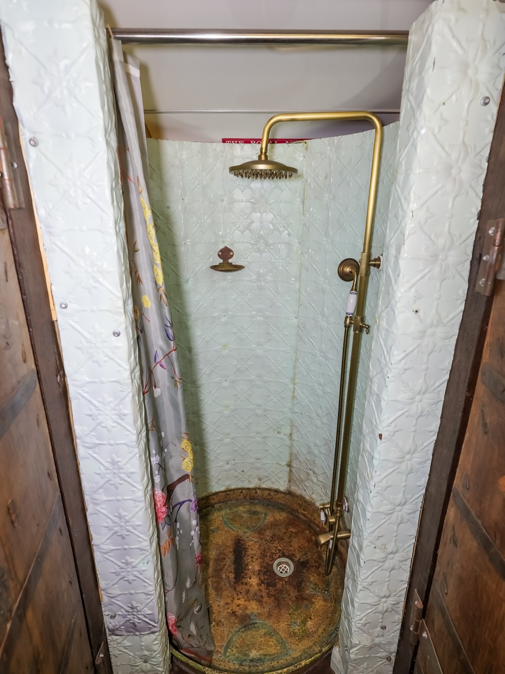 Душевая на первом этаже. Душевая на первом этаже.