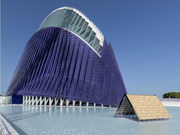 CaixaForum Valencia стал связующим звеном между существующей архитектурой и новыми проектами. | Фото: ramonesteve.com.