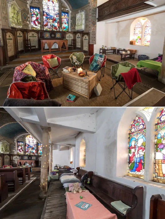 В церкви нет отопления, зато имеются вполне удобные кровати и кресла (St Thomas, Великобритания). 