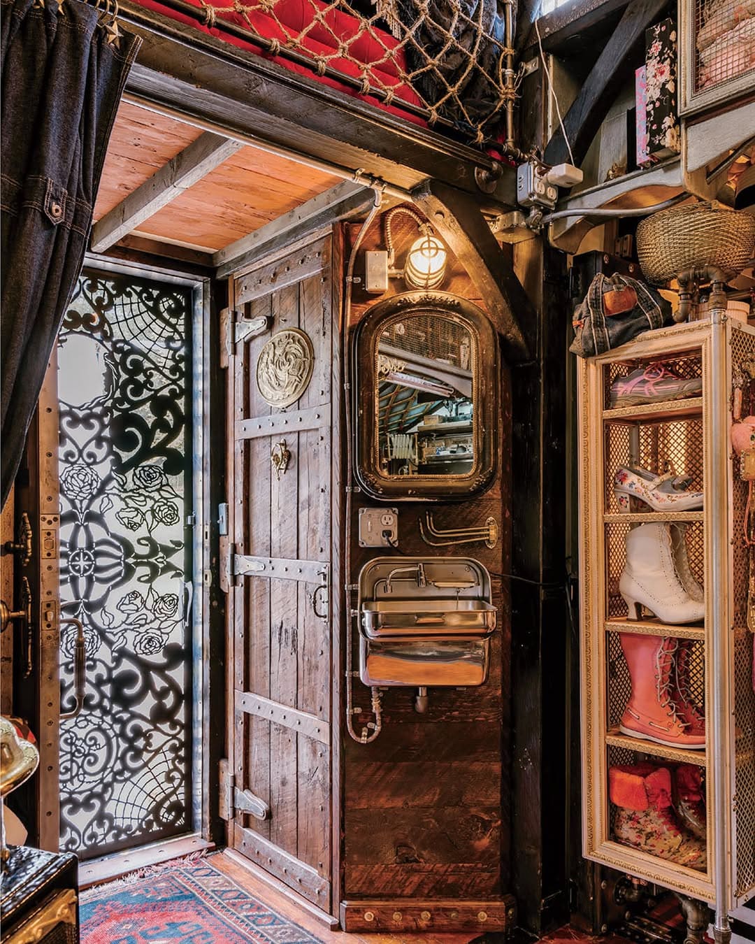 Потрясающая сетчатая дверь. Потрясающая сетчатая дверь.