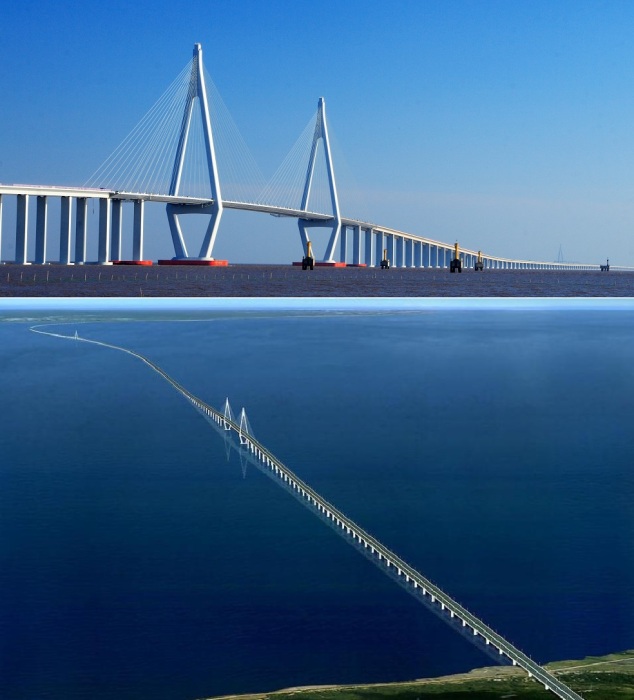Несмотря на то, что большая часть моста построена через непредсказуемое море, разработчики дают гарантию на 100 лет эксплуатации (Hangzhou Bay Bridge, Китай).