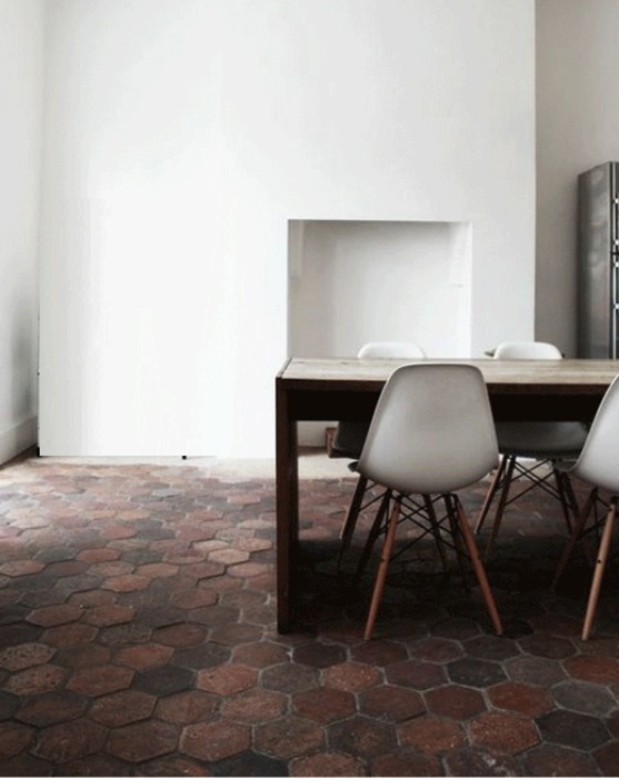 Офис располагался в историческом особняке XVIII века (Париж).