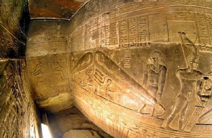 Один из туннелей Пирамиды Хеопса (Египет). | Фото: orangesmile.com.