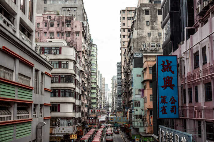 В самом маленьком районе Гонконга проживает самое большое количество горожан (Монг-Кок). | Фото: tournavigator.pro. 