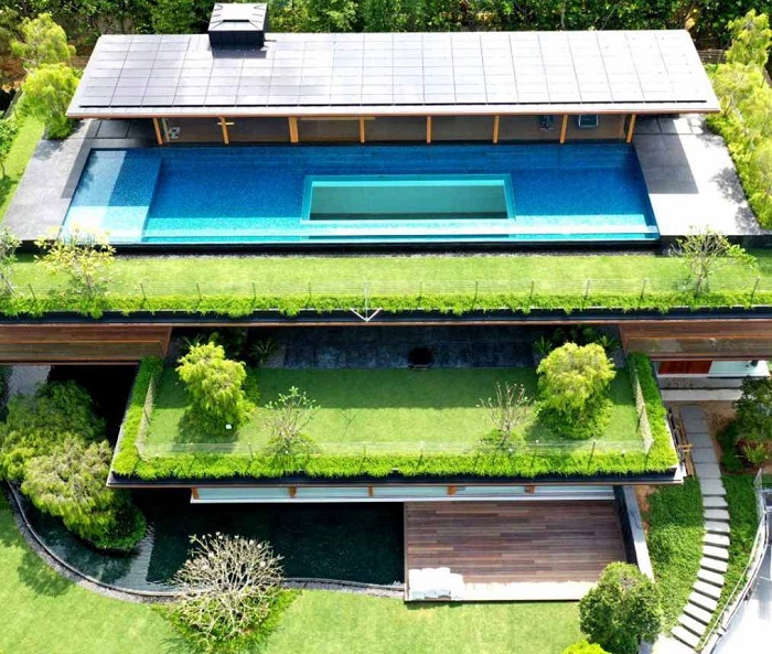Дом в окружении пышных садов обеспечит прохладу и спокойную жизнь (Sky Pool House, Сингапур). | Фото: coolhouses.ru.