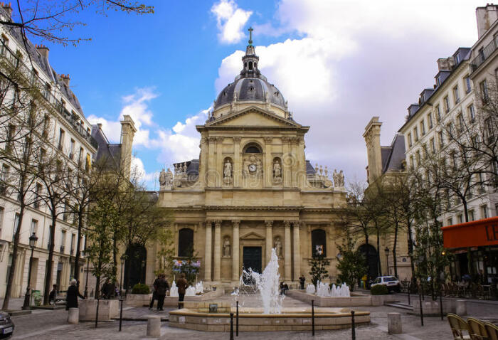 Сорбонна – старейшее высшее учебное заведение Франции превратилось в архитектурный символ науки и культуры Парижа. | Фото: sorbonne-universite.fr.