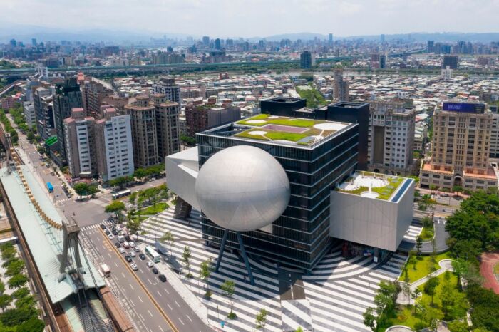 Самое странное здание на Тайване несмотря ни на какие проблемы и преграды стало символом возрождения культуры Тайбэя (Taipei Performing Arts Center). | Фото: arup.com.