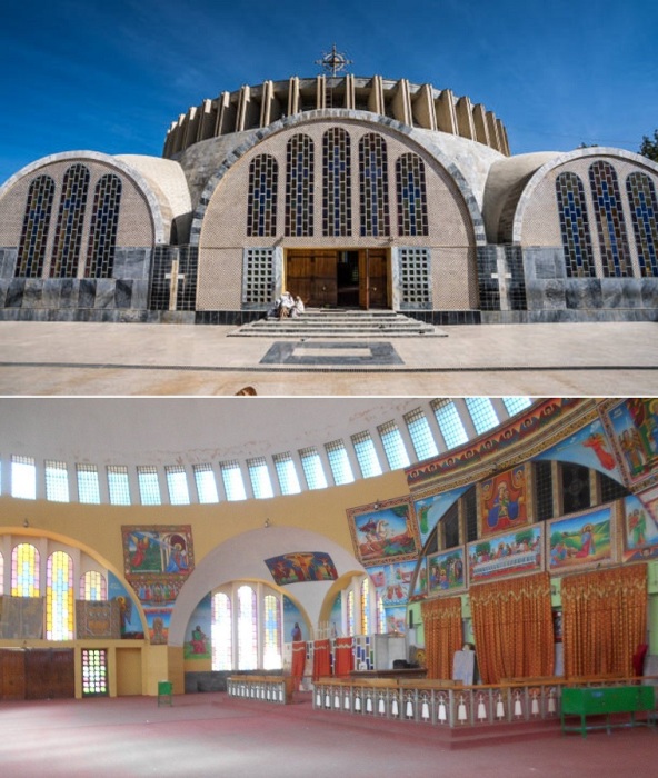 В 1955 году, недалеко от древней христианской святыни, началось строительство новой церкви Богоматери Марии Сионской (Аксум, Эфиопия). 