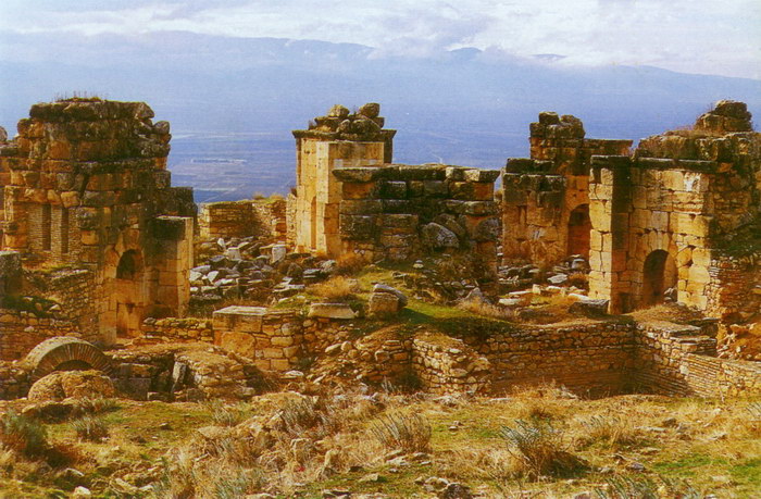 Руины города Иераполис, расцвет которого начался еще до нашей эры (Турция). | Фото: capone-online.ru.