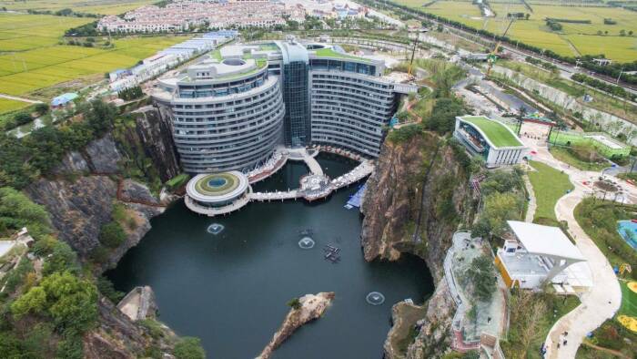 InterContinental Shanghai Wonderland Hotel — это удивительный гостиничный комплекс, в котором сочетаются инновации и развлечения мирового класса (Китай). | Фото: planetofhotels.com.