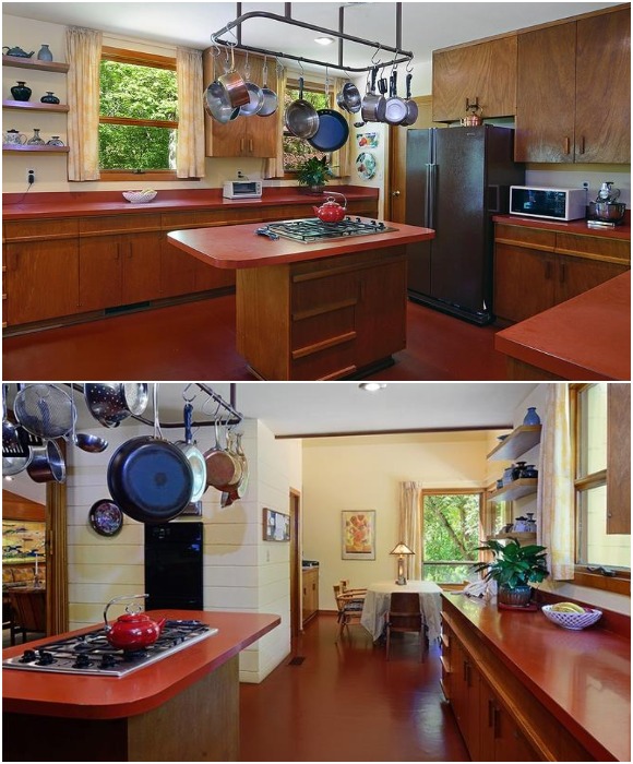 Просторная кухня расположена в общей жилой зоне Socrates Zaferiou House (Бловельт, США).