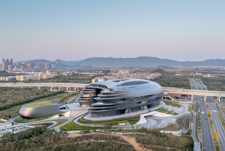 Шэньчжэньский музей науки и технологий построен в районе Гуанмин (Китай). Шэньчжэньский музей науки и технологий построен в районе Гуанмин (Китай).