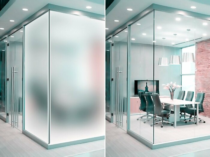 Смарт-стекло – идеальное решение для организации рабочего места и приватной обстановки в доме с панорамным остеклением. 