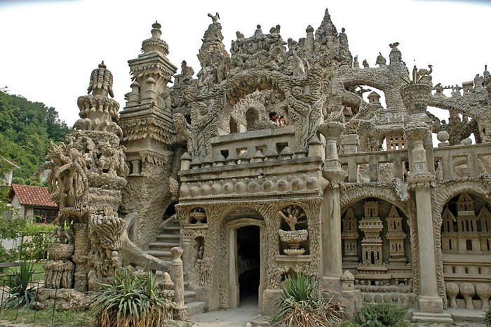 «Идеальный дворец» Фердинанда Шеваля (Франция).
