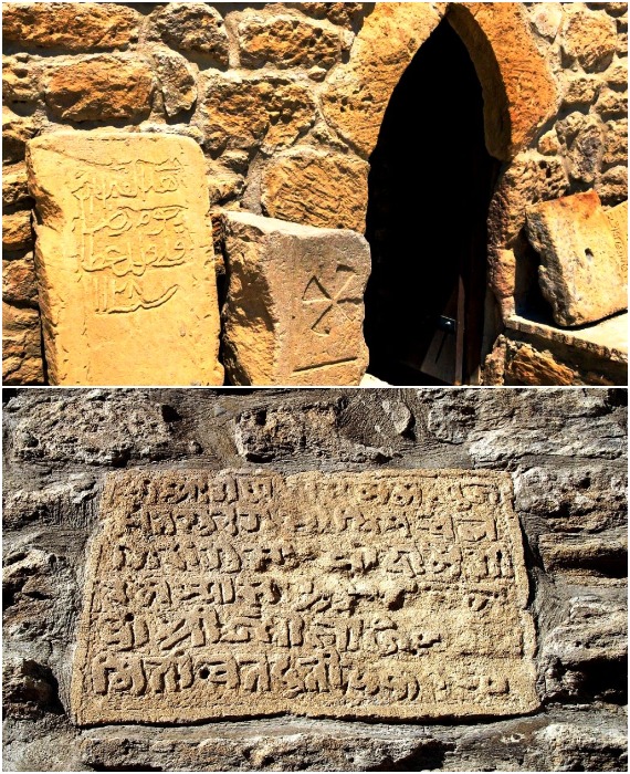 На каменных надписях можно увидеть информацию о том, откуда прибывали монахи и паломники (The Temple Ateşgah, Азербайджан).