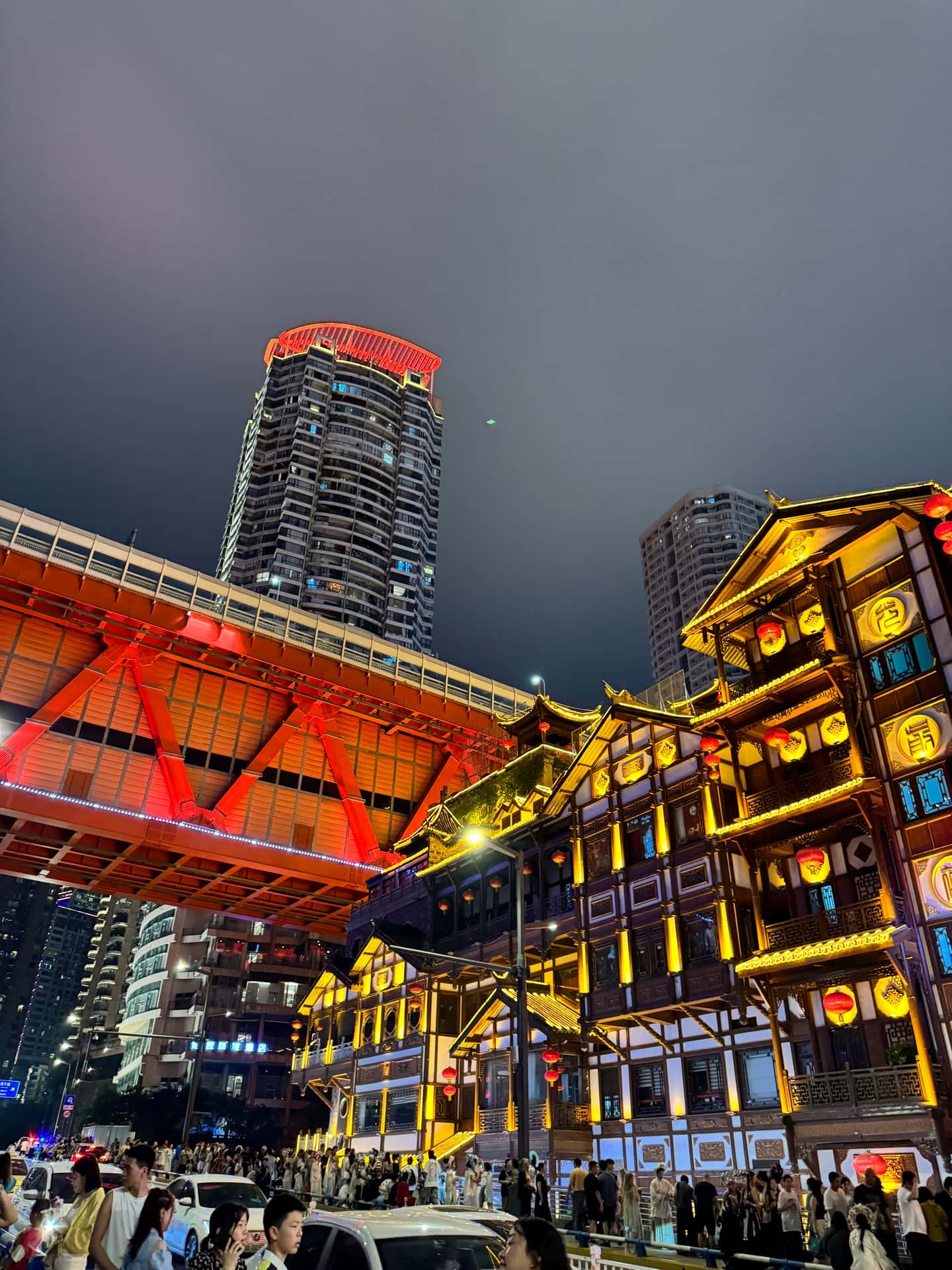 Вертикальность планировки Чунцин приводит в замешательство. Вертикальность планировки Чунцин приводит в замешательство.