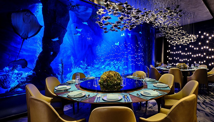 Подводный ресторан отельного комплекса InterContinental Shanghai Wonderland (Шанхай, Китай). | Фото: traveltime.media.