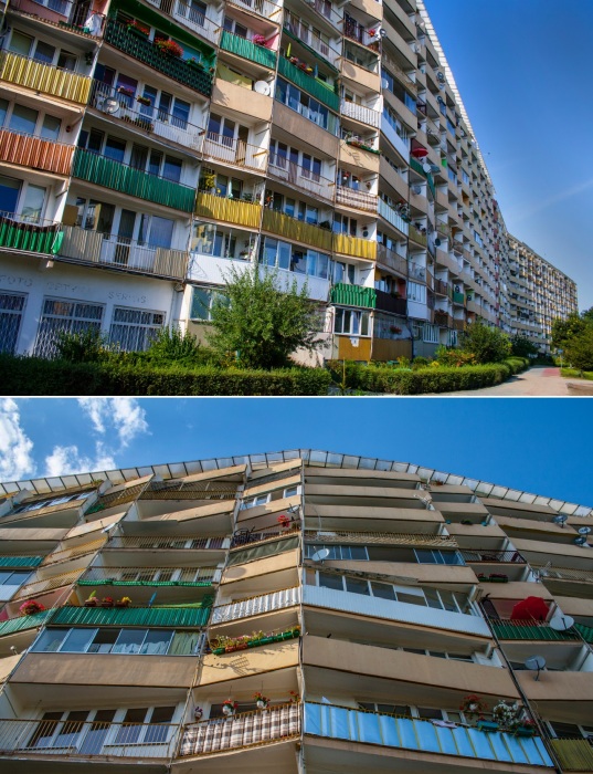 Балконы также имеют волнообразную форму, что усиливает кривизну структуры многоквартирного дома (Falowiec, Польша).