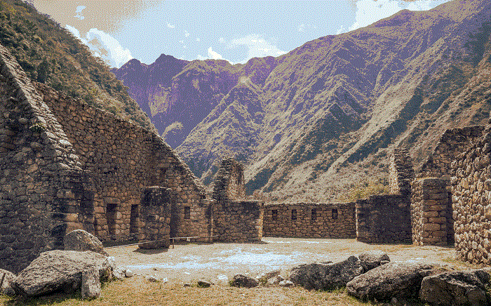 Остатки древней сторожки в Чачабамбе являются ярким свидетельством строительных технологий, выработанных инками (Мачу-Пикчу, Перу). | Фото: incatrail.org.