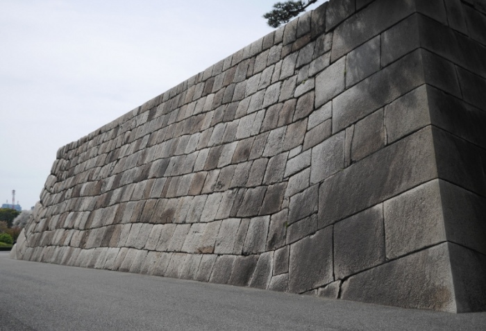 Пример полигональной кладки, сохранившейся на территории Японии. | Фото: world-japan.livejournal.com.