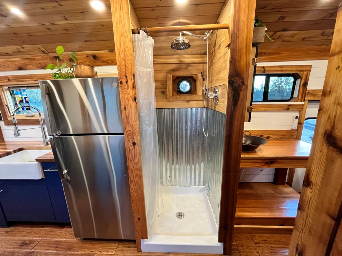 Ванная комната. | Фото: autoevolution.com. Ванная комната. | Фото: autoevolution.com.