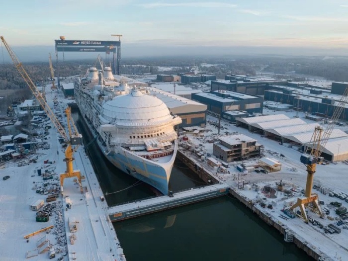 Гигантских размеров круизный лайнер под названием «Икона морей» построили всего за 900 дней специалисты финской судостроительной фирмы Meyer Turku. | Фото: ship-technology.com.
