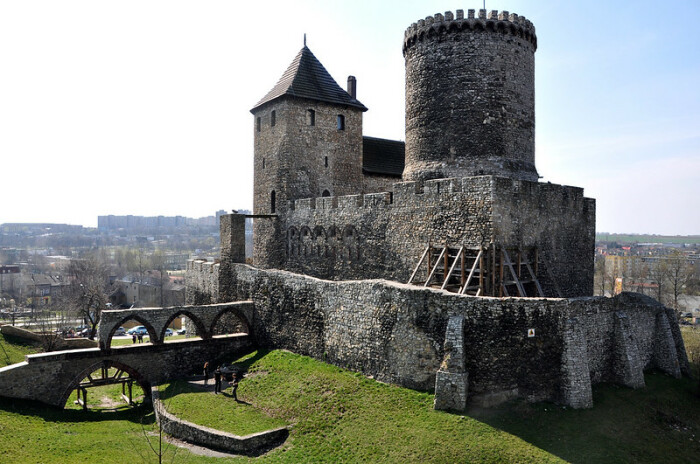 В средневековой Европе резиденция владельца находилась в донжоне – укрепленной башне, расположенной в самой безопасной зоне. | Фото: architecturaldigest.com.