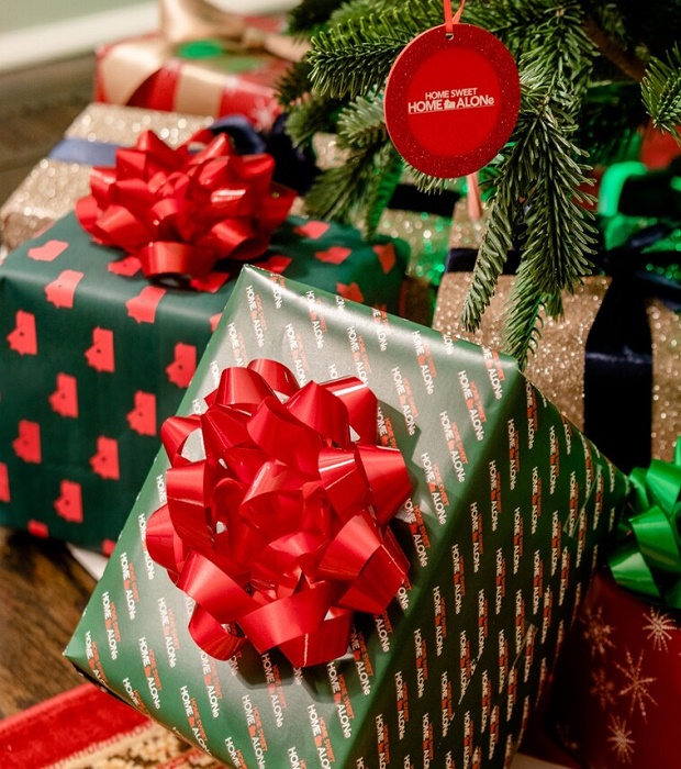 Четыре счастливчика получили даже рождественские подарки. | Фото: lifestylewnews.com.