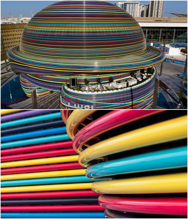 Фасад павильона «завернут» в разноцветные трубы-нити, диаметром 8 см (Dubai Expo 2020).